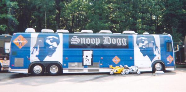 Snoop Dog Tour Bus on the Linkin Park Tour